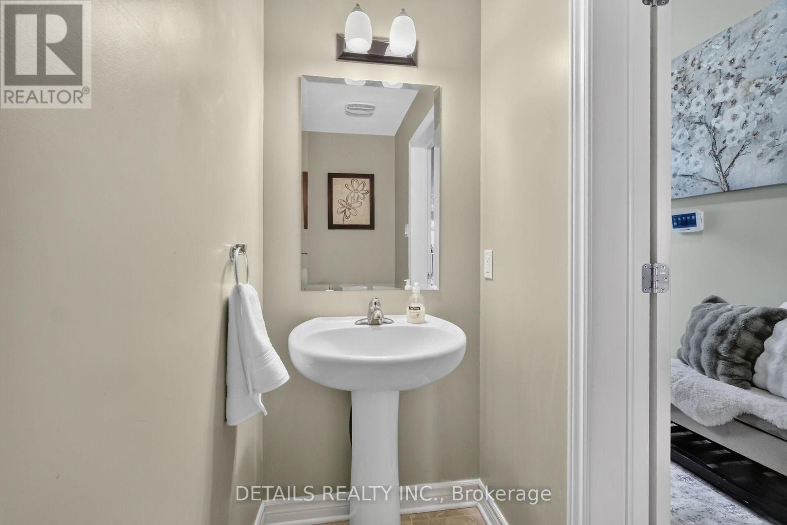 744 Dearborn Private Property Photo 6