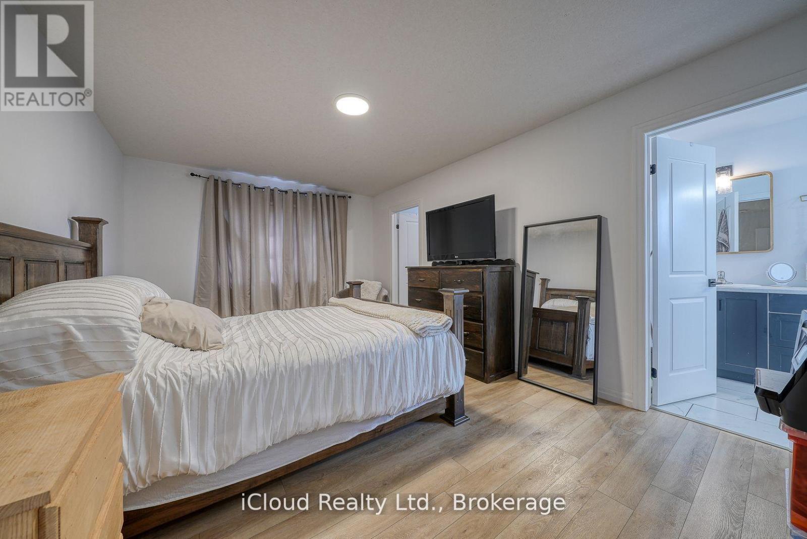 15 Curren Crescent Property Photo 12