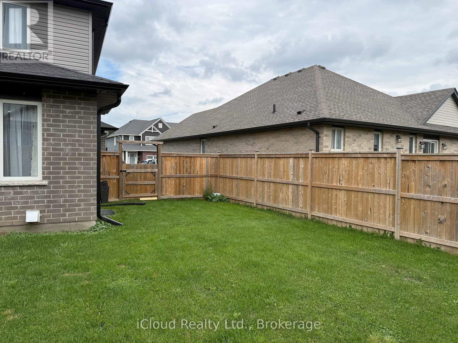 15 Curren Crescent Property Photo 21