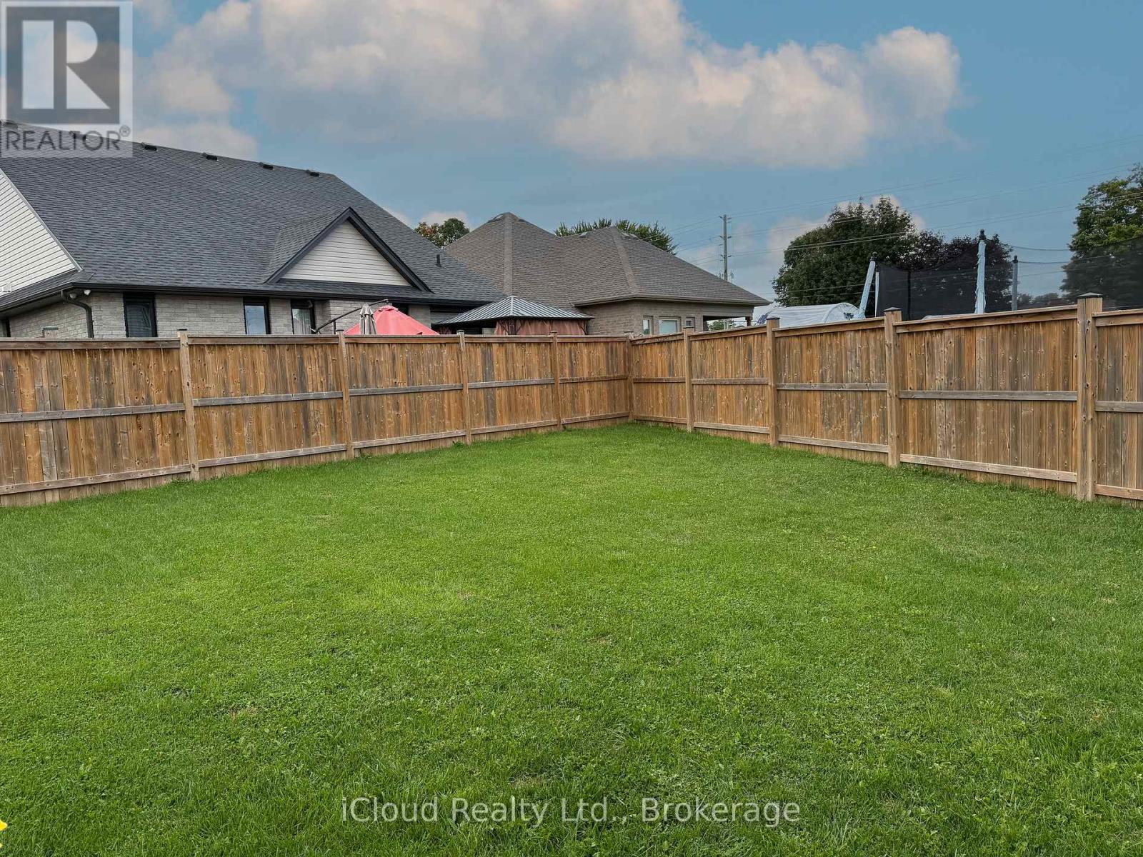15 Curren Crescent Property Photo 22