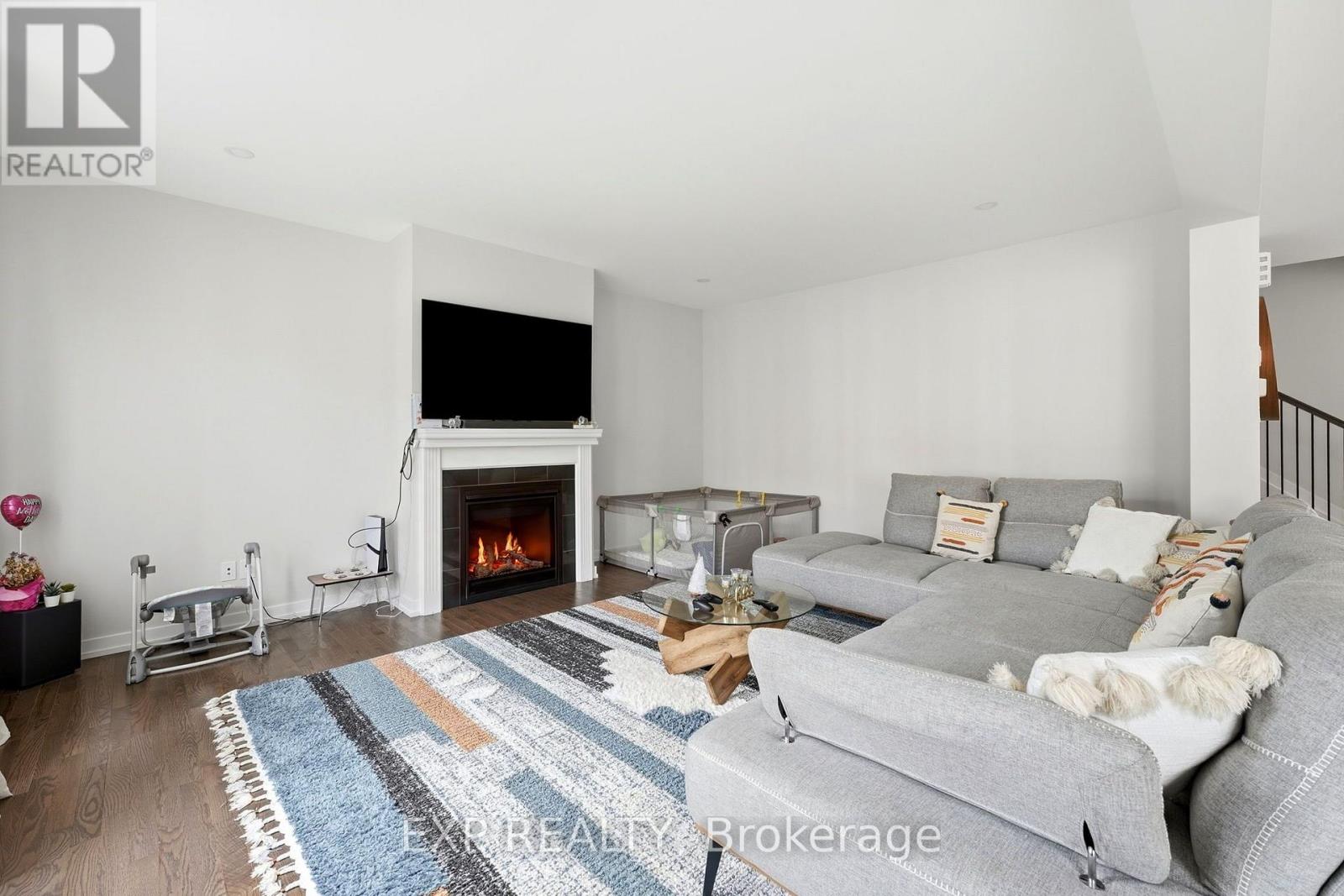 104 Hackamore Crescent Property Photo 4