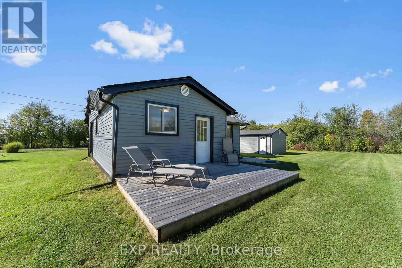 412 Windmill Point Road N Property Photo 28