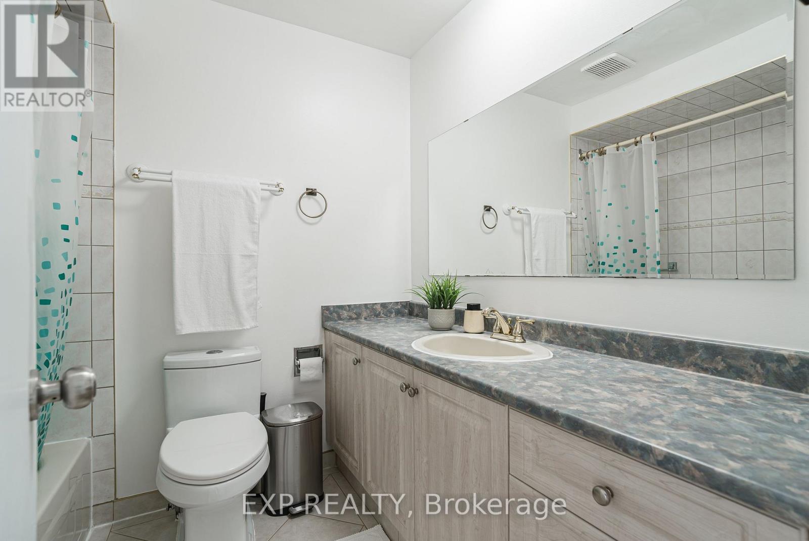 1237 Cedarcroft Crescent Property Photo 25