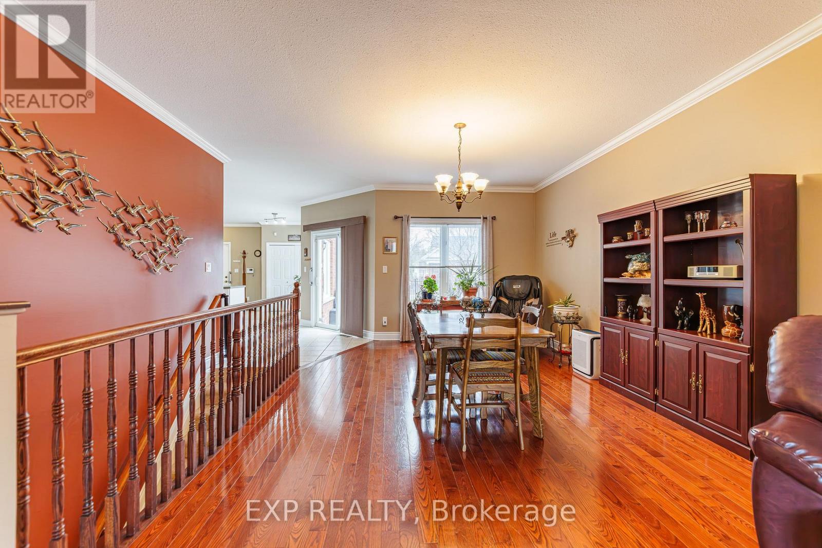 1496 Queensdale Avenue Property Photo 5
