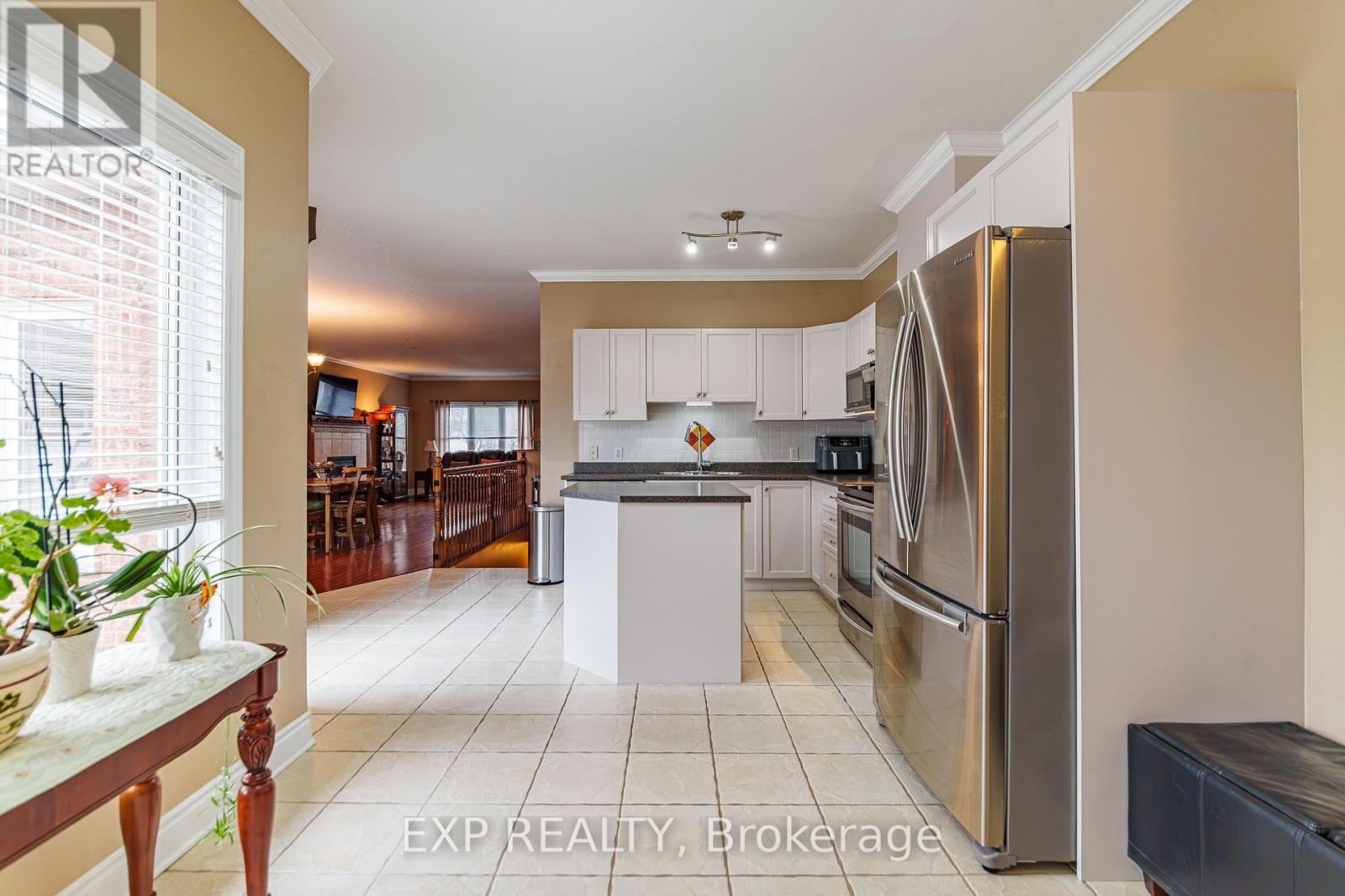 1496 Queensdale Avenue Property Photo 7