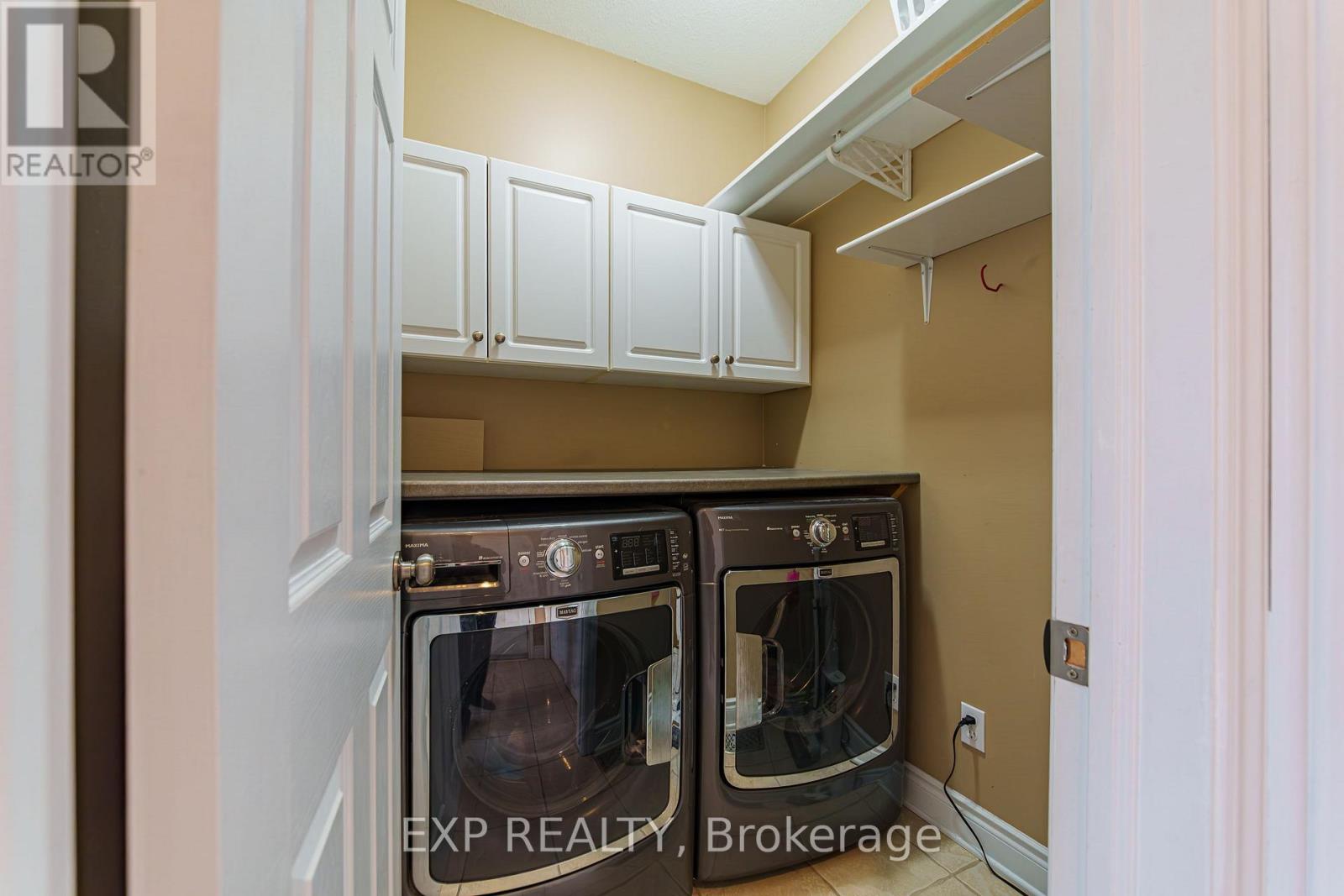 1496 Queensdale Avenue Property Photo 10