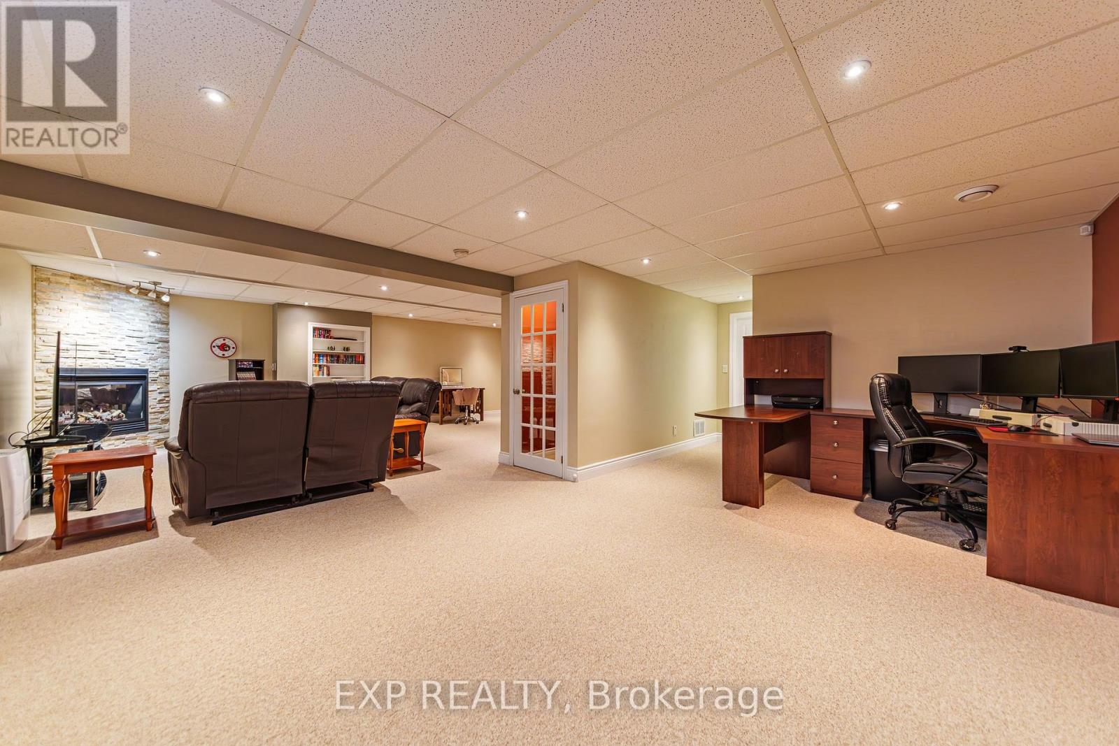 1496 Queensdale Avenue Property Photo 17