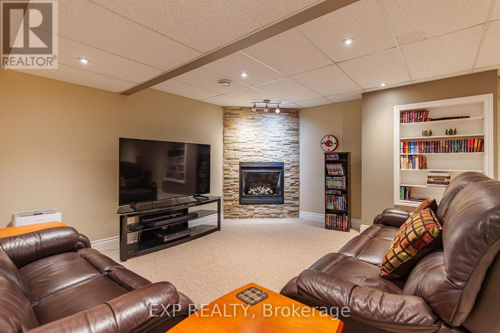 1496 Queensdale Avenue Property Photo 19