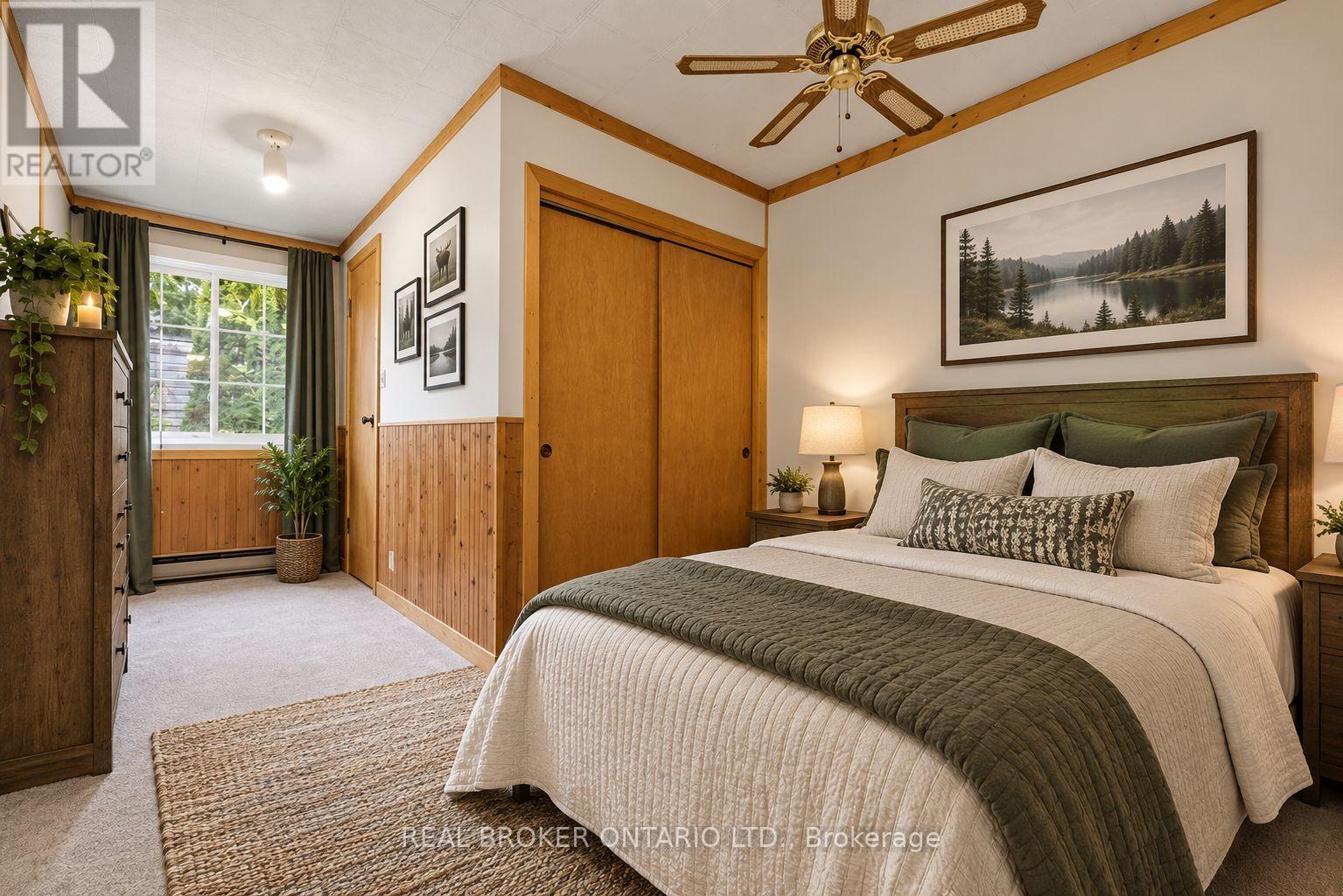 800 Pinegrove Crescent Property Photo 17