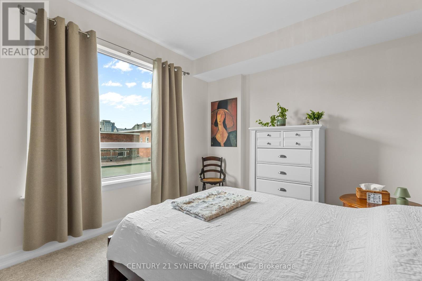 501 - 200 Besserer Street Property Photo 14