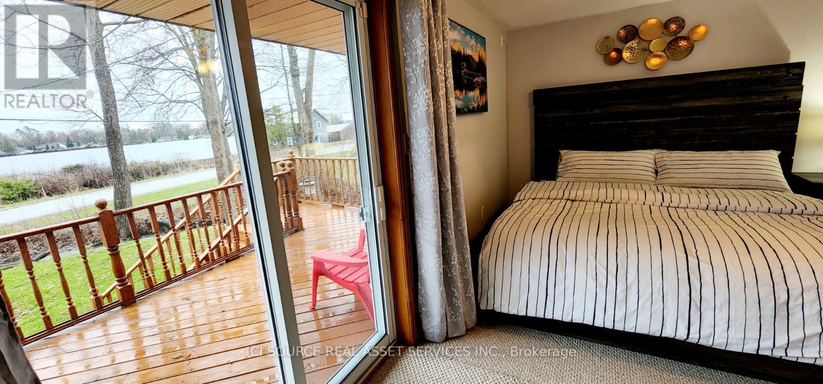 117 Front Street W Property Photo 16