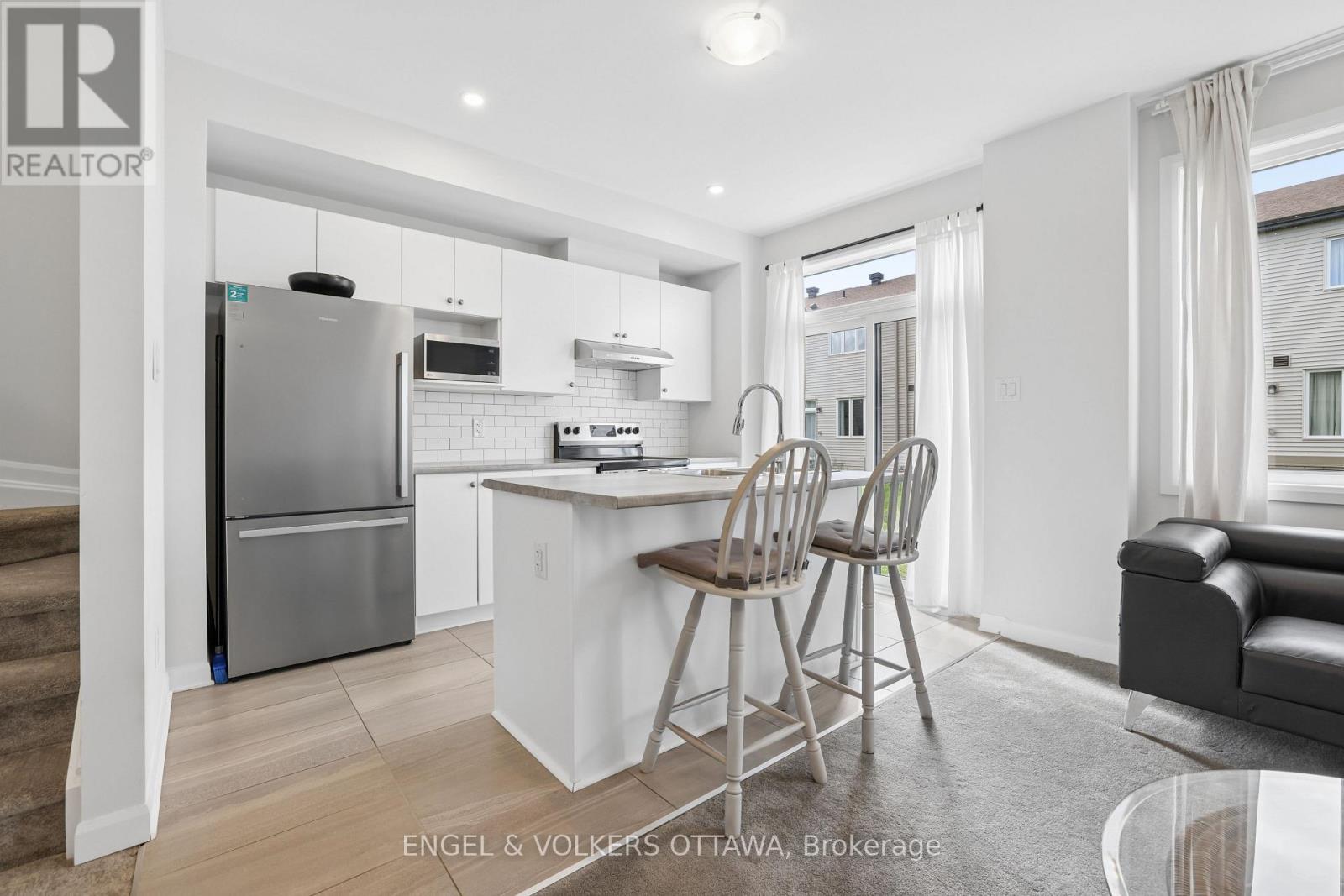 185 Chakra Street Property Photo 9