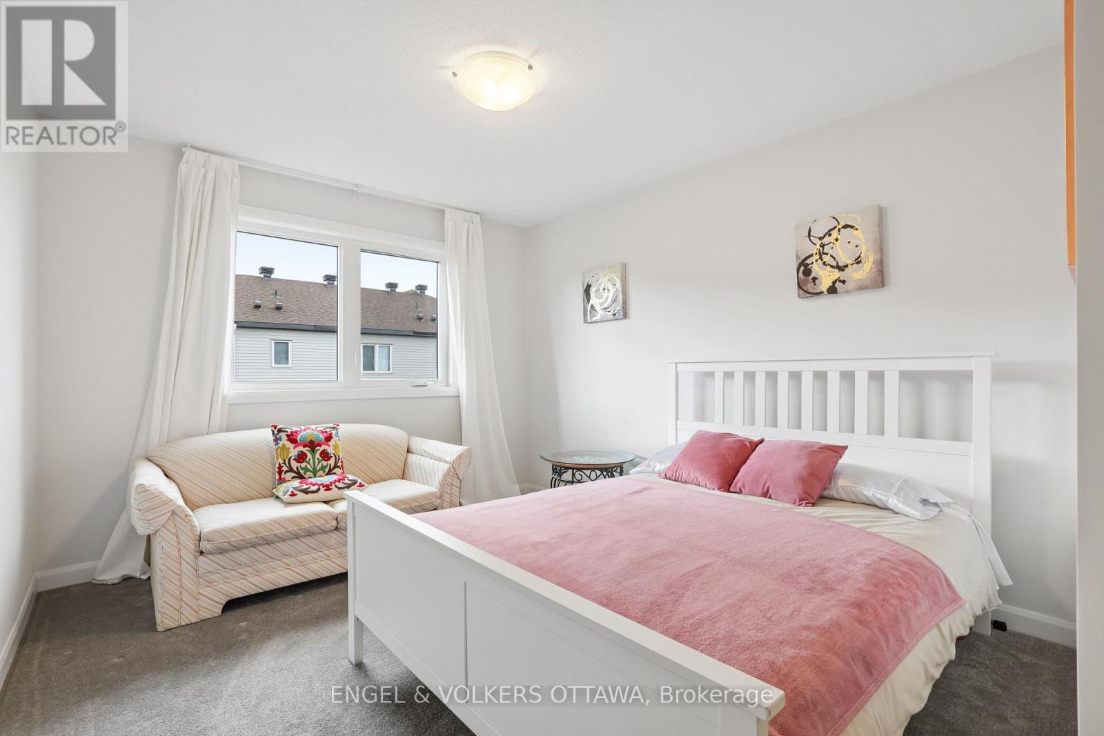 185 Chakra Street Property Photo 12