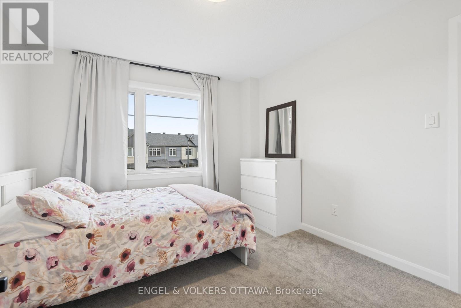 185 Chakra Street Property Photo 16