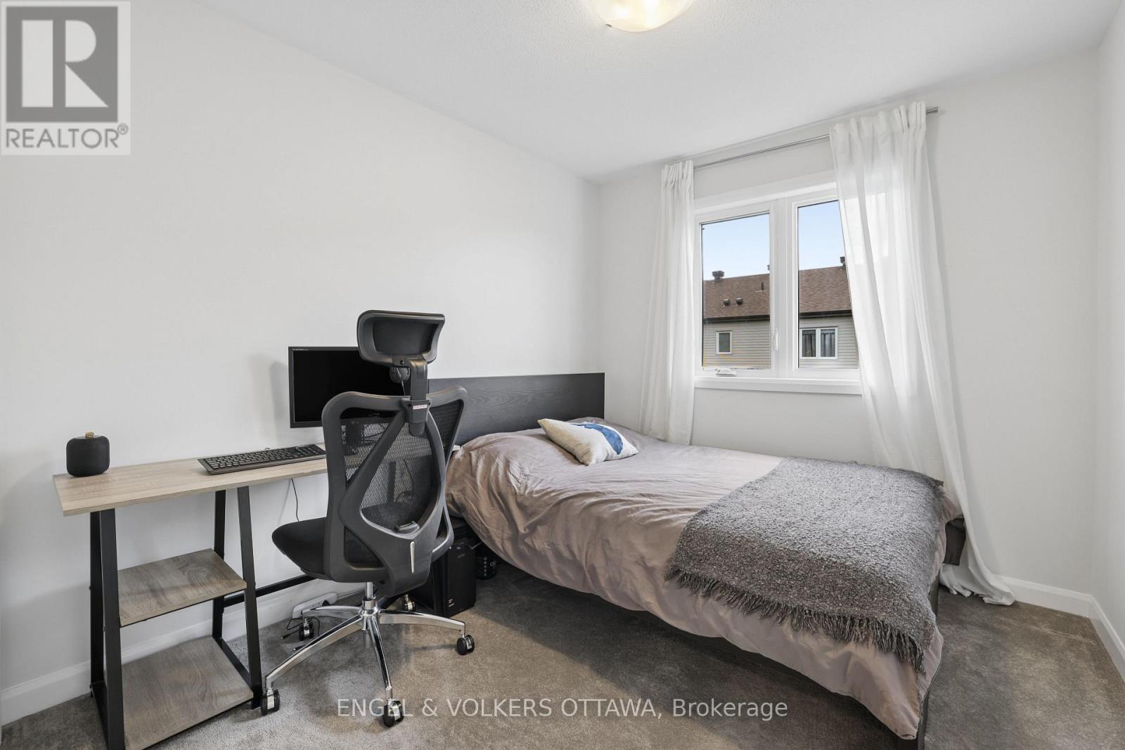 185 Chakra Street Property Photo 18
