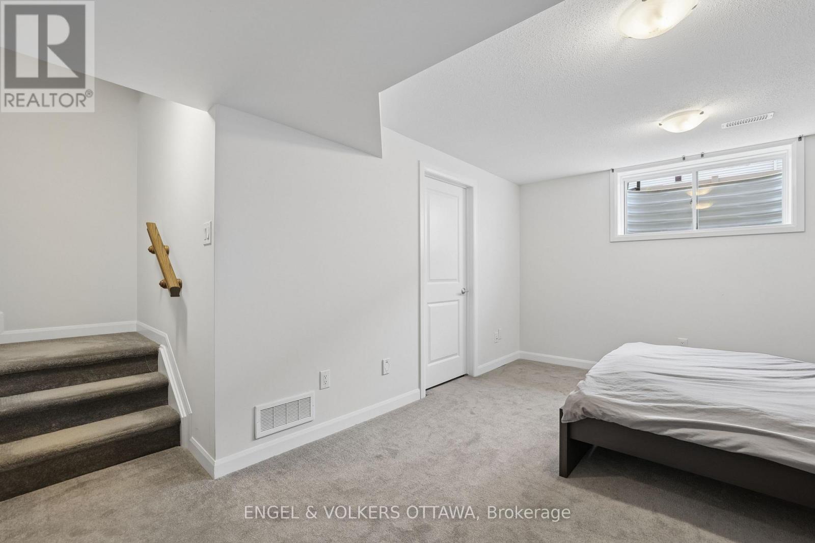 185 Chakra Street Property Photo 20