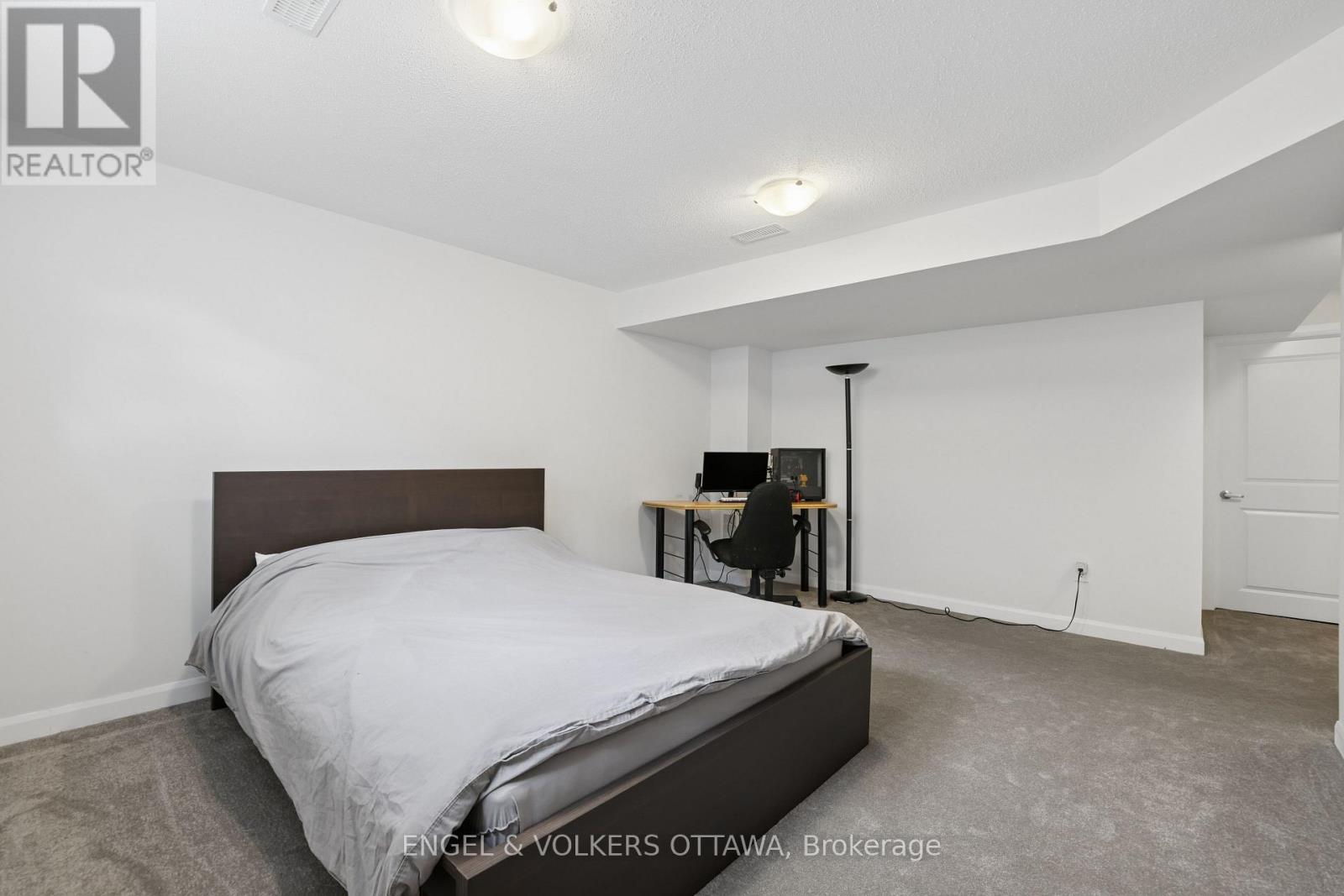 185 Chakra Street Property Photo 21