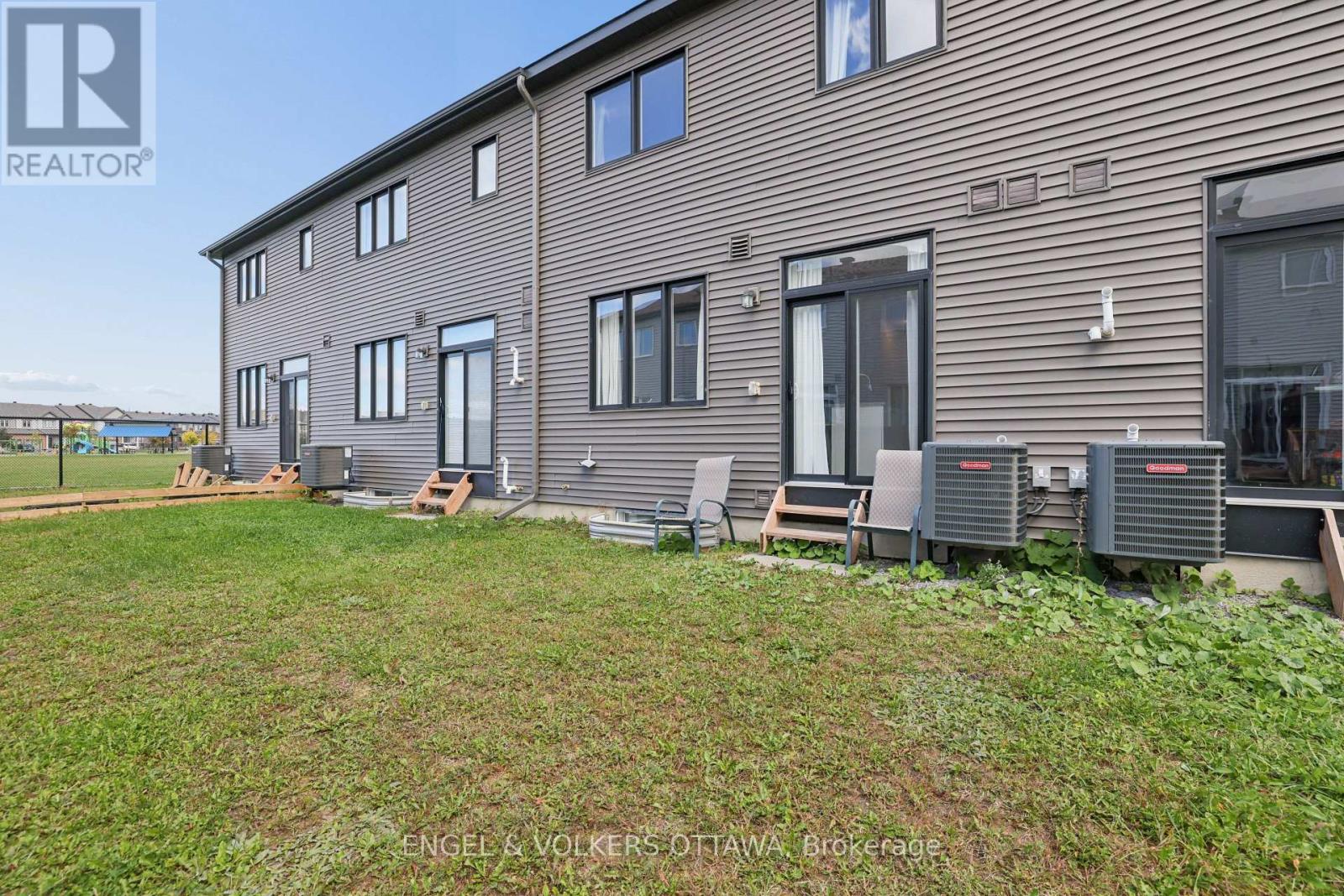 185 Chakra Street Property Photo 23