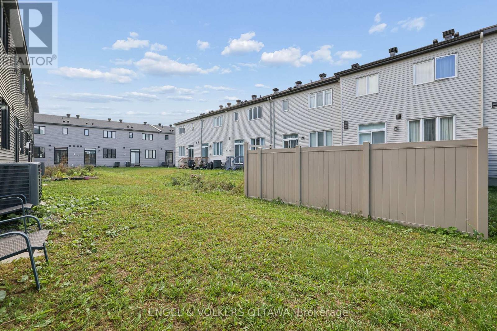 185 Chakra Street Property Photo 24