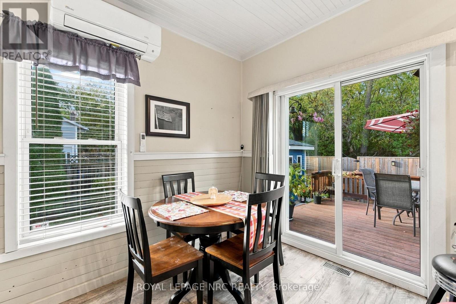 4455 Park Street E Property Photo 14
