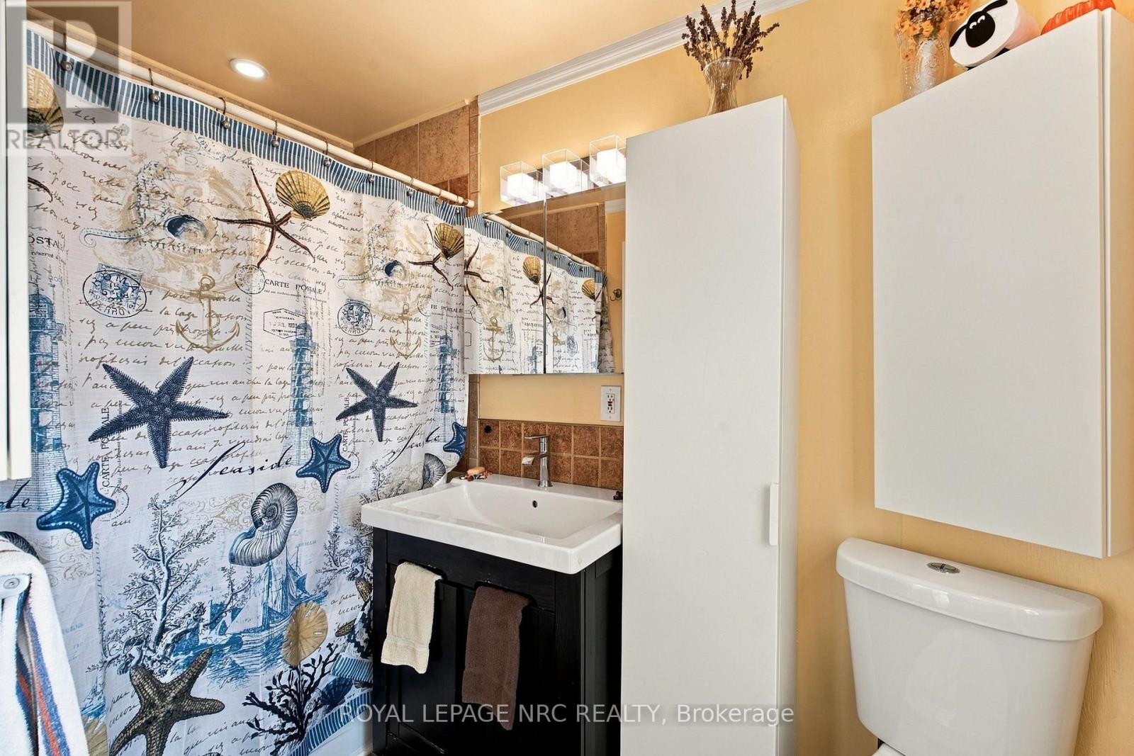 4455 Park Street E Property Photo 15