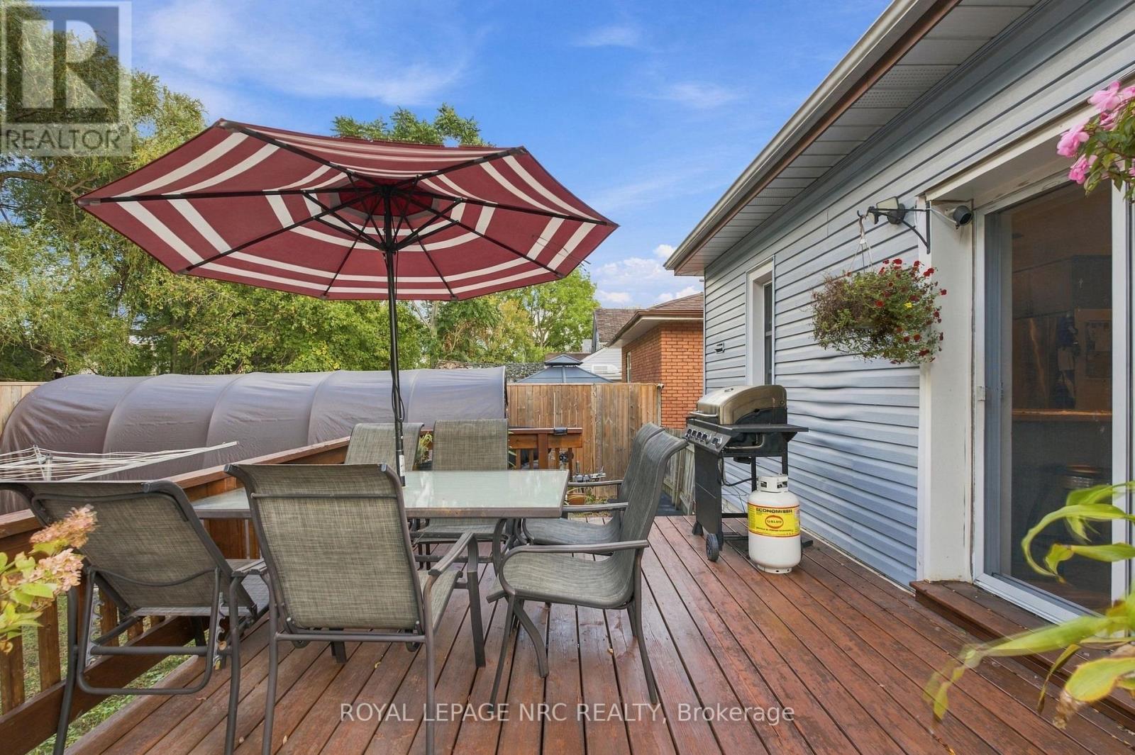 4455 Park Street E Property Photo 28