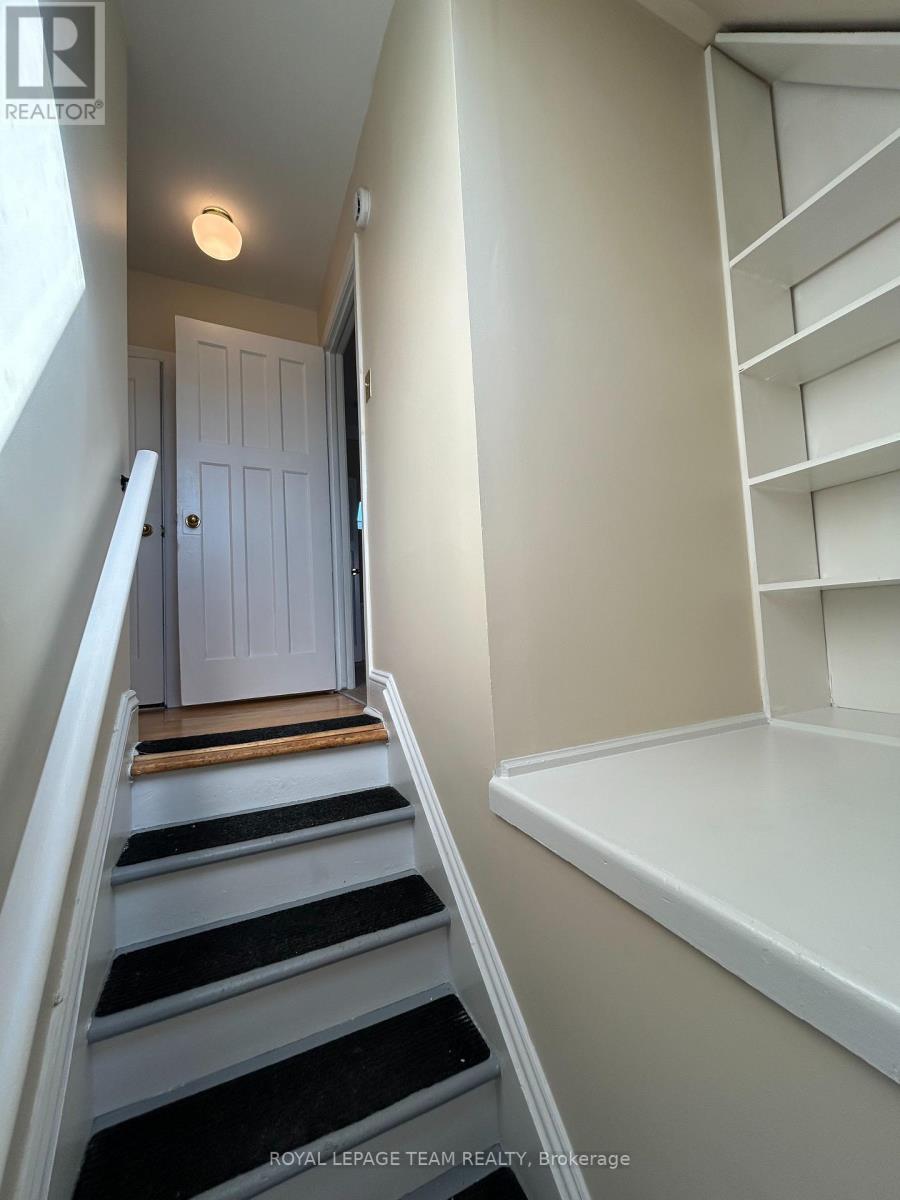 B - 427 Sunnyside Avenue Property Photo 15