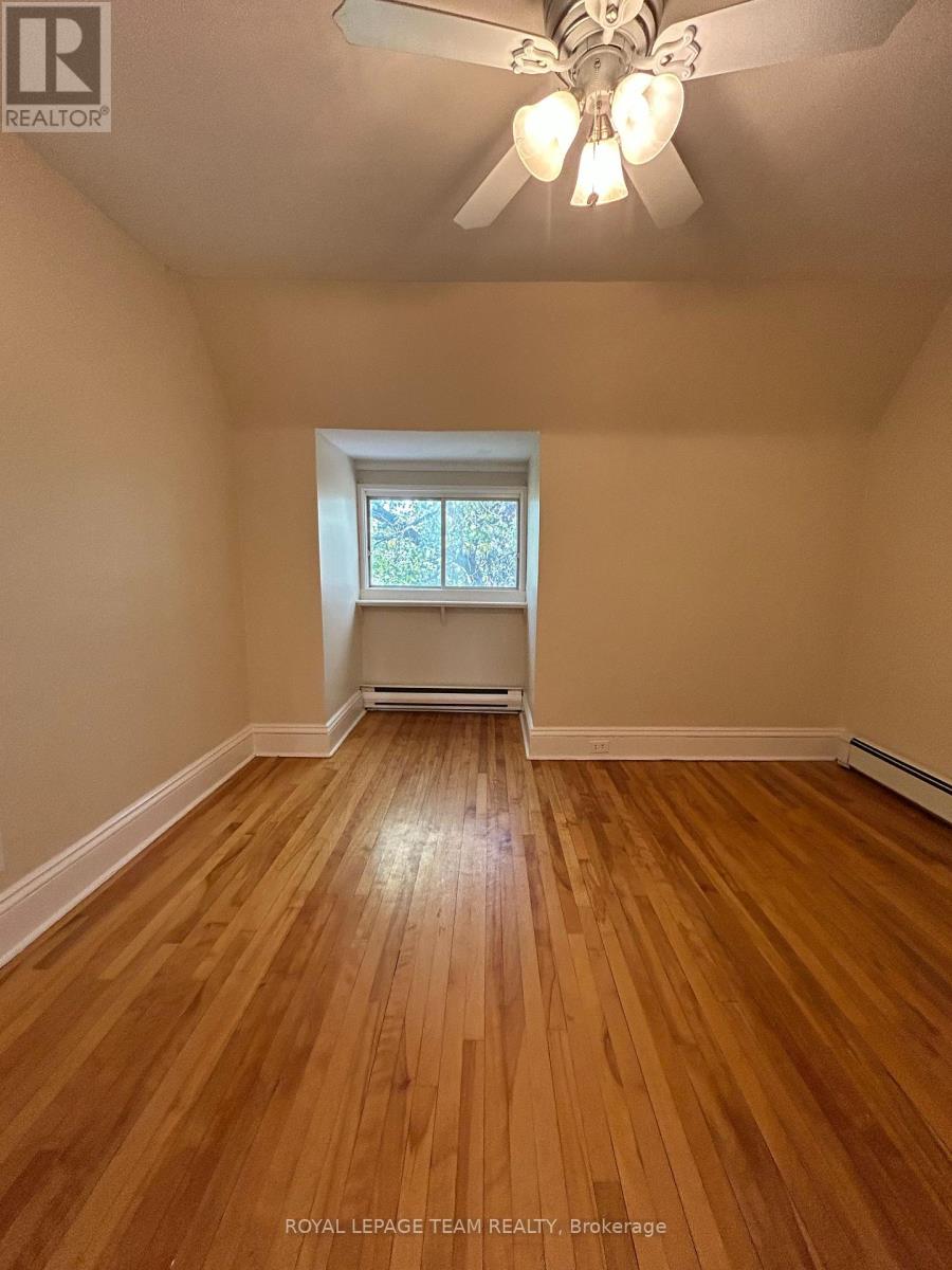 B - 427 Sunnyside Avenue Property Photo 17