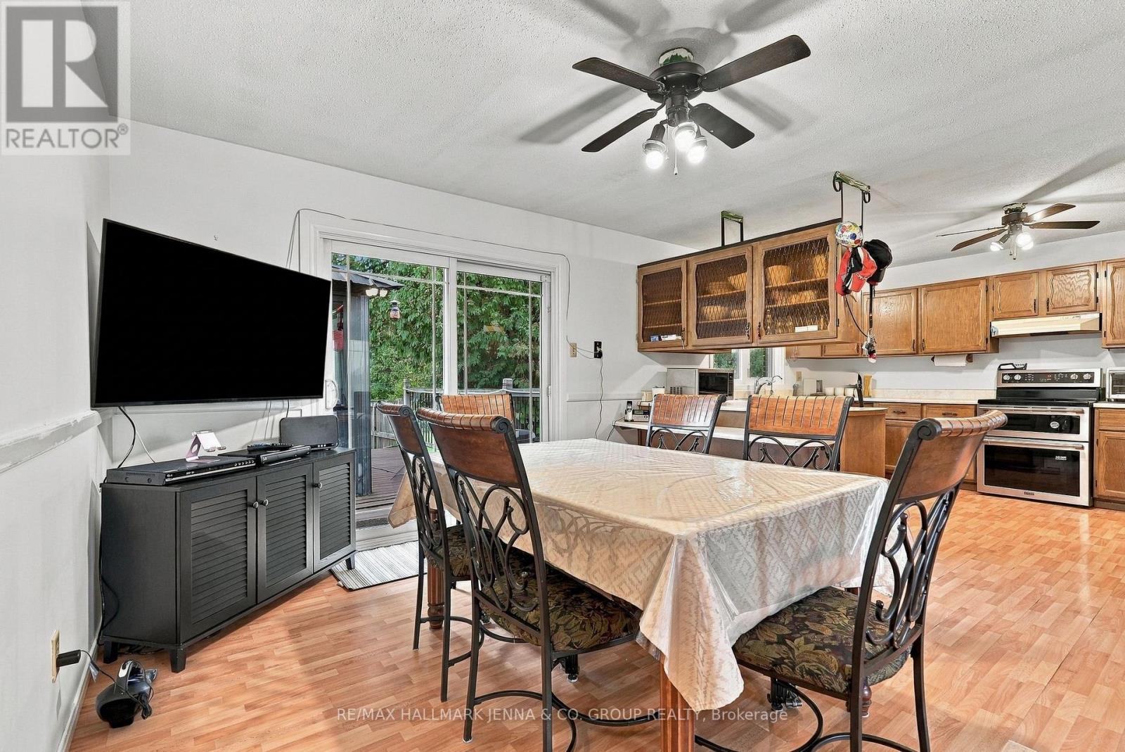 2313 8th Line Road Property Photo 10