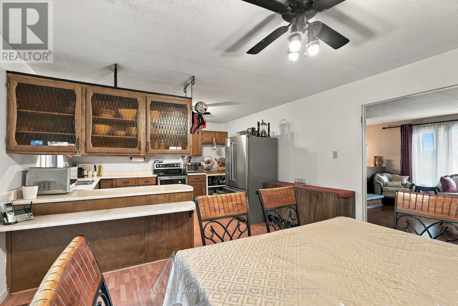 2313 8th Line Road Property Photo 11