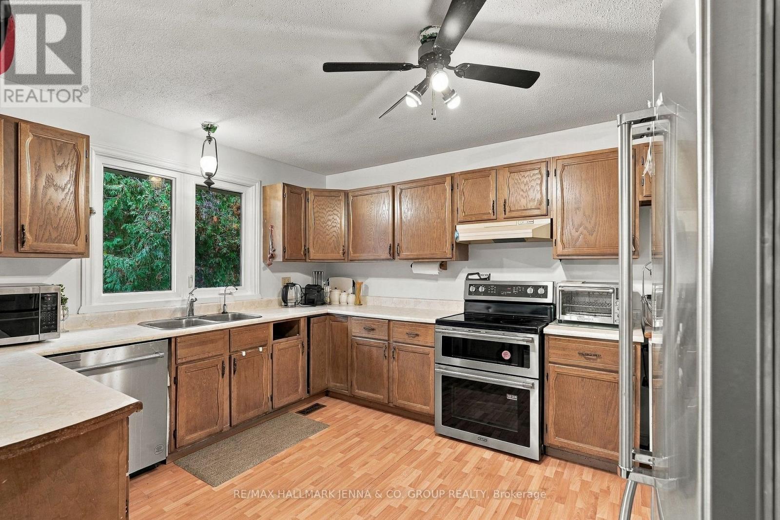 2313 8th Line Road Property Photo 12