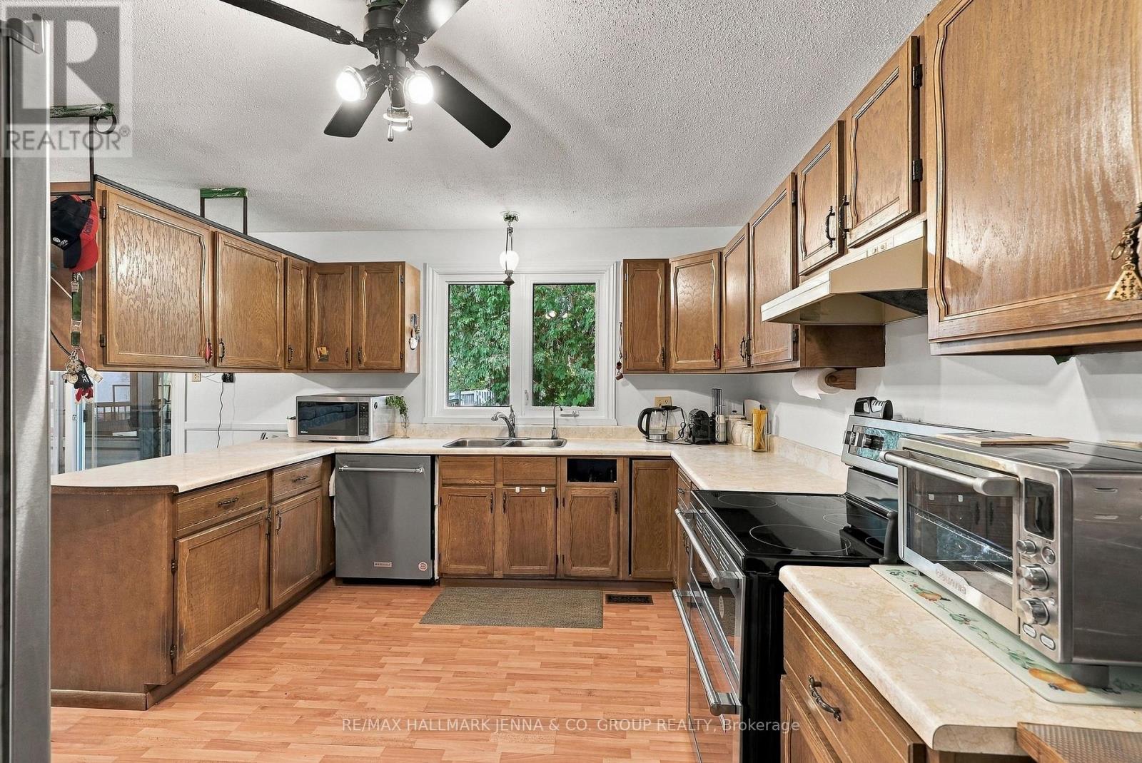 2313 8th Line Road Property Photo 13