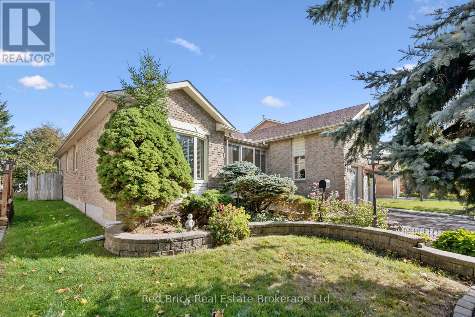 744 Woodhill Drive Property Photo 2