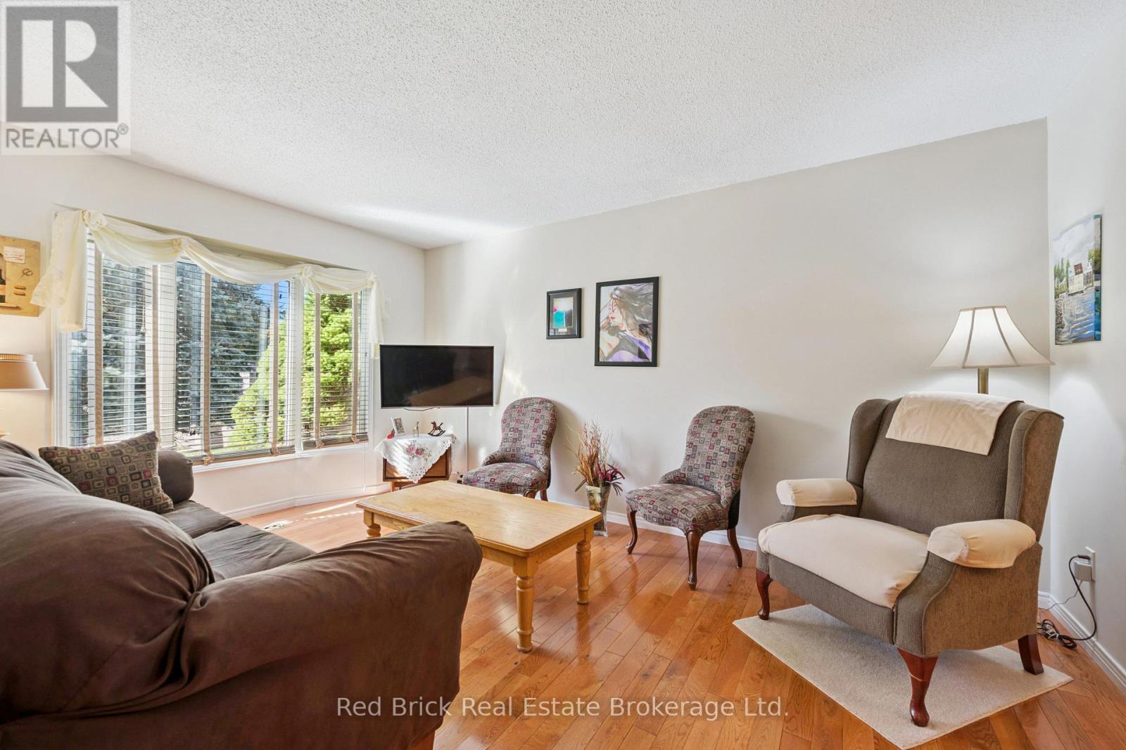 744 Woodhill Drive Property Photo 8