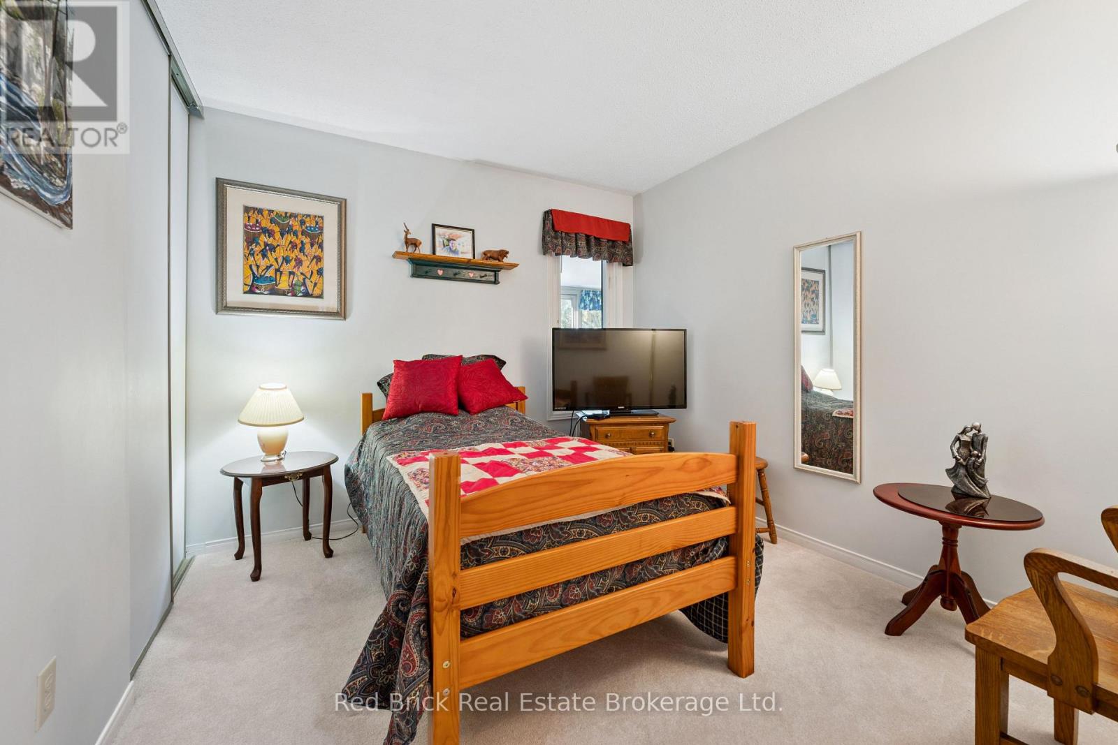 744 Woodhill Drive Property Photo 24