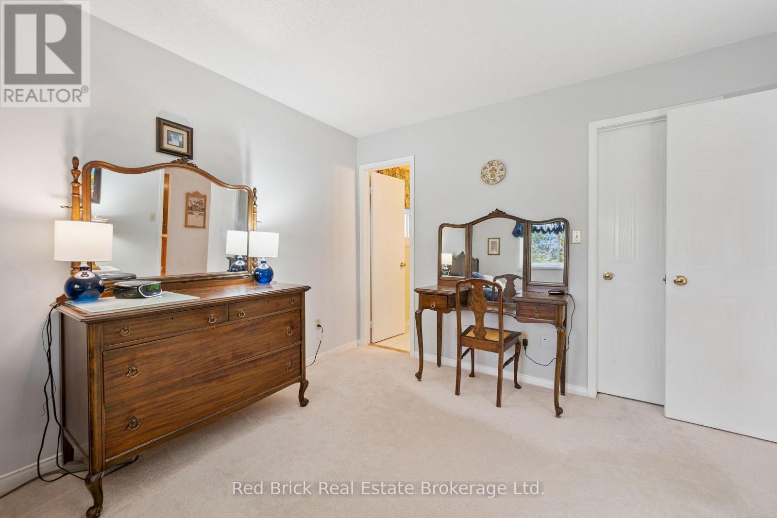 744 Woodhill Drive Property Photo 27