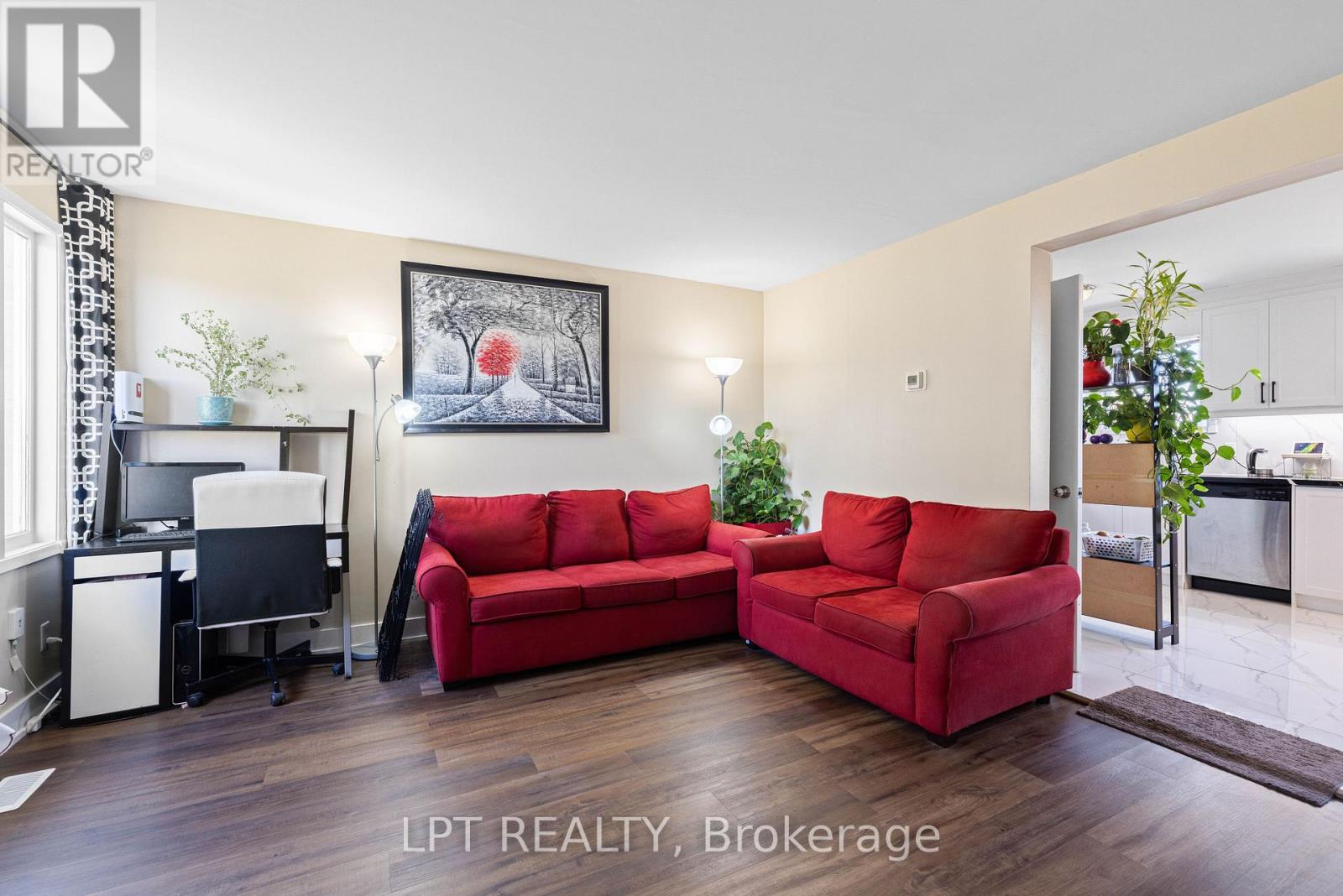 102 The Country Way Property Photo 8