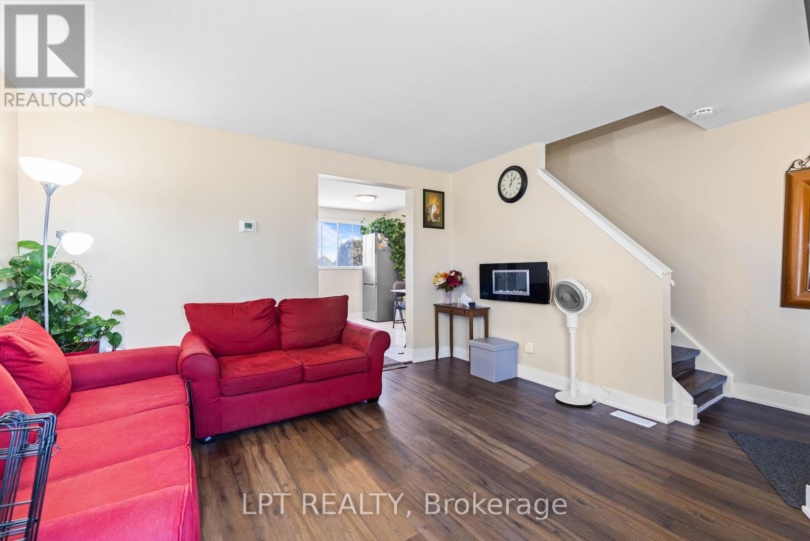 102 The Country Way Property Photo 9