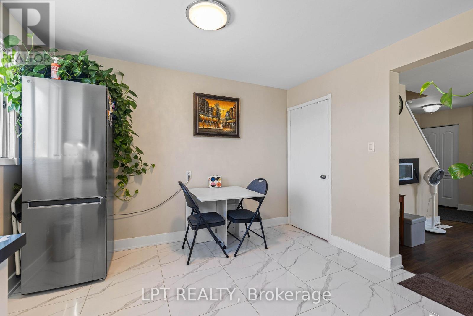 102 The Country Way Property Photo 11