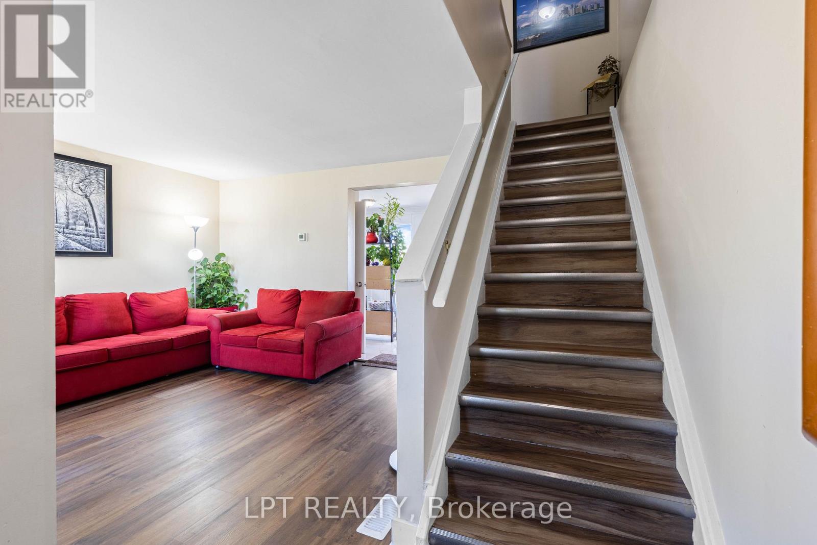 102 The Country Way Property Photo 13