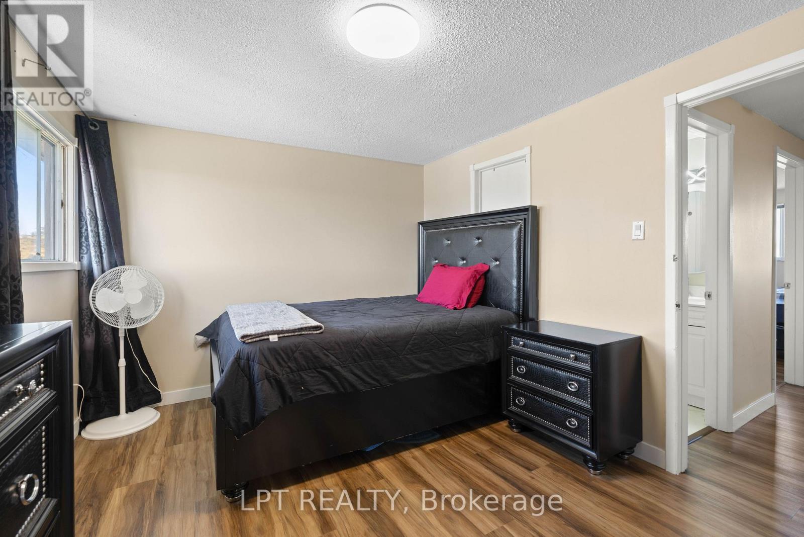 102 The Country Way Property Photo 14