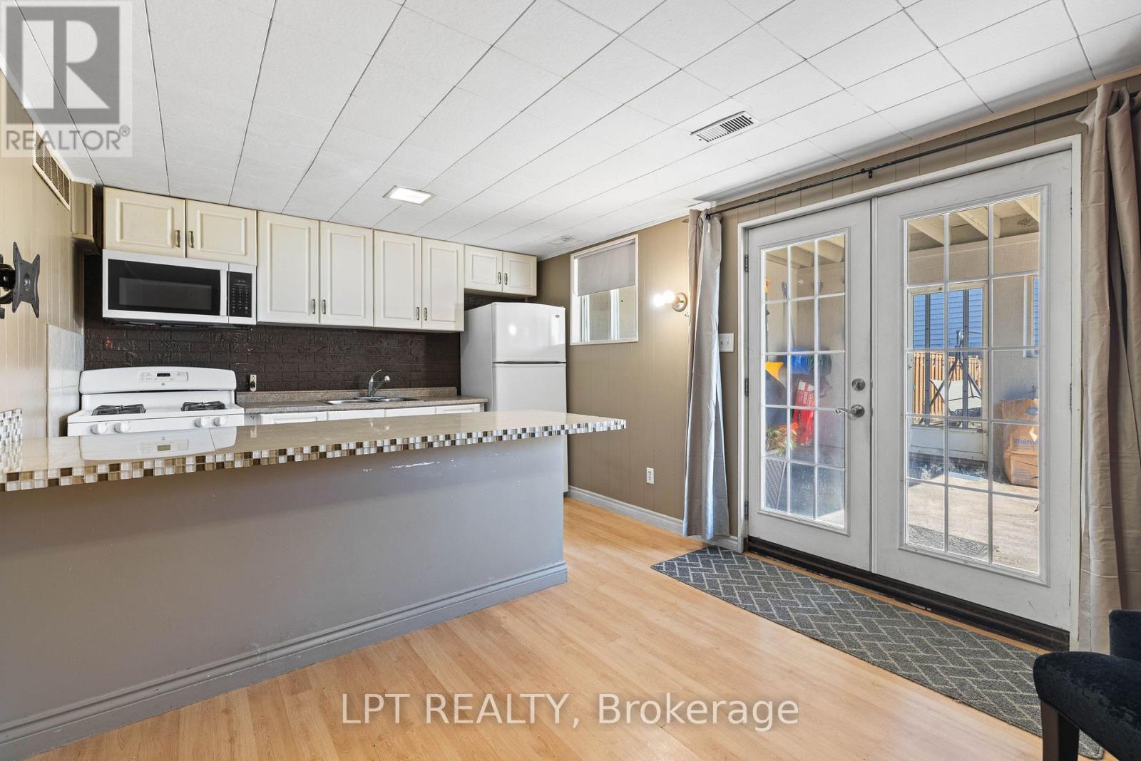 102 The Country Way Property Photo 21