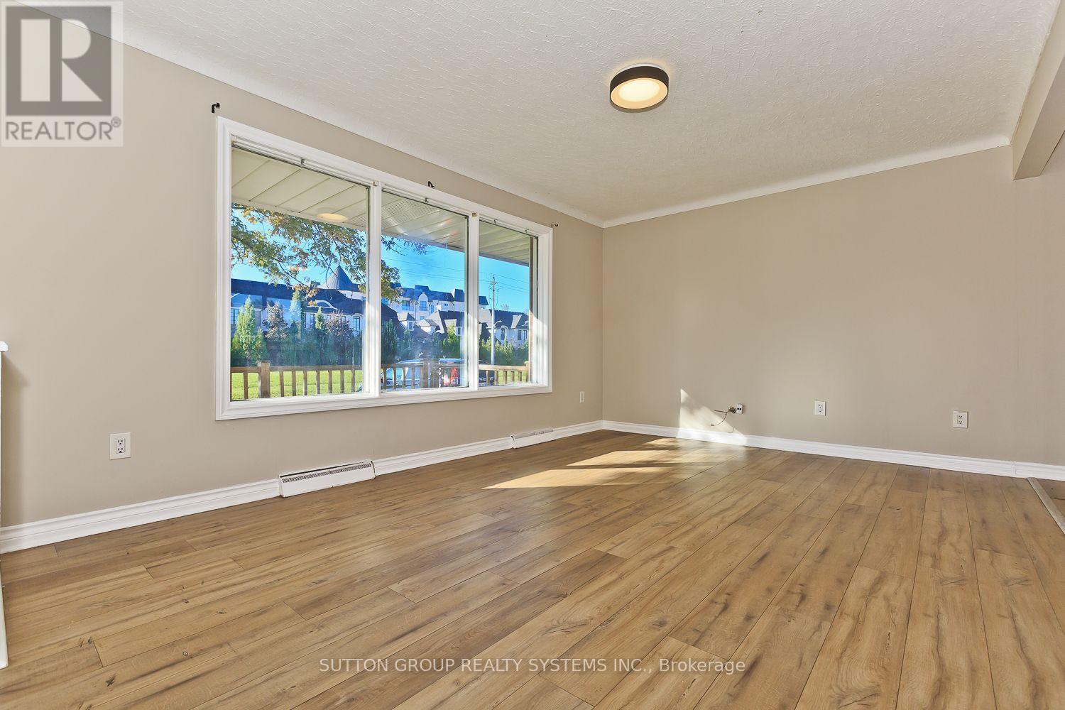 40 Jacobson Avenue Property Photo 4
