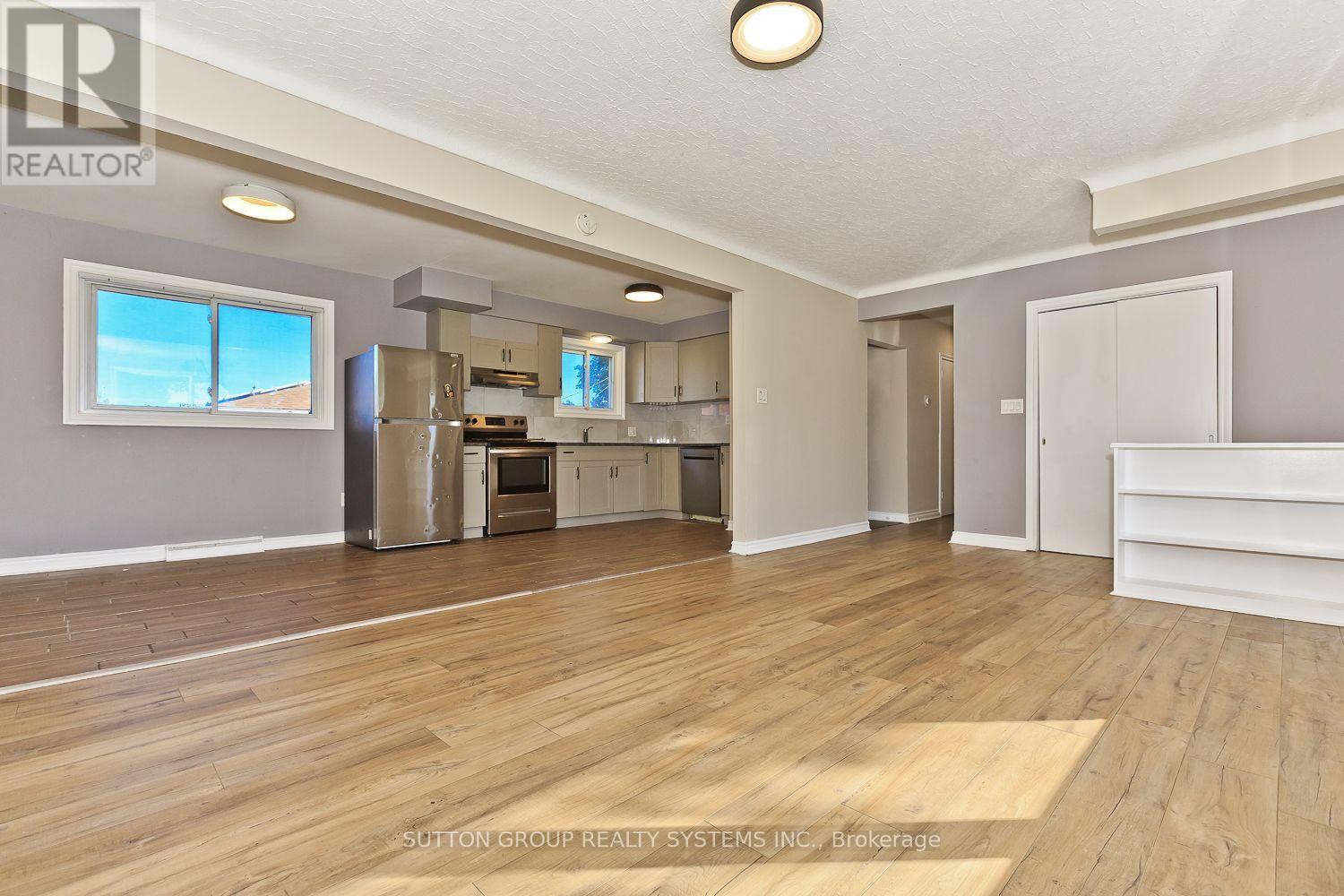 40 Jacobson Avenue Property Photo 5