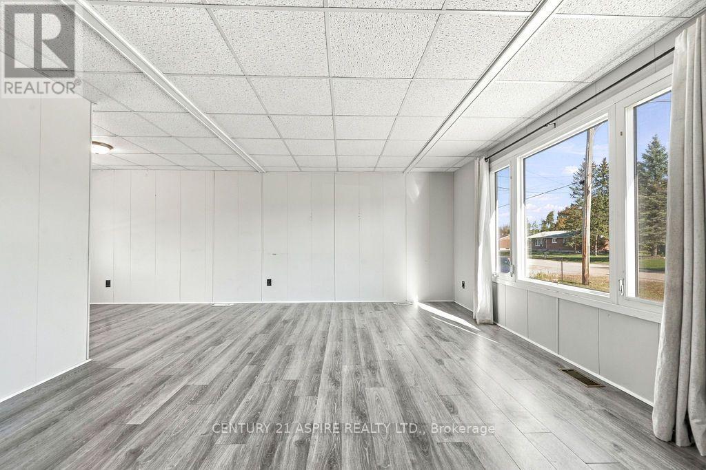 7 William Street Property Photo 8