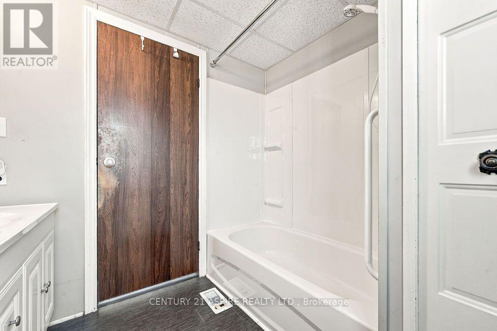 7 William Street Property Photo 26