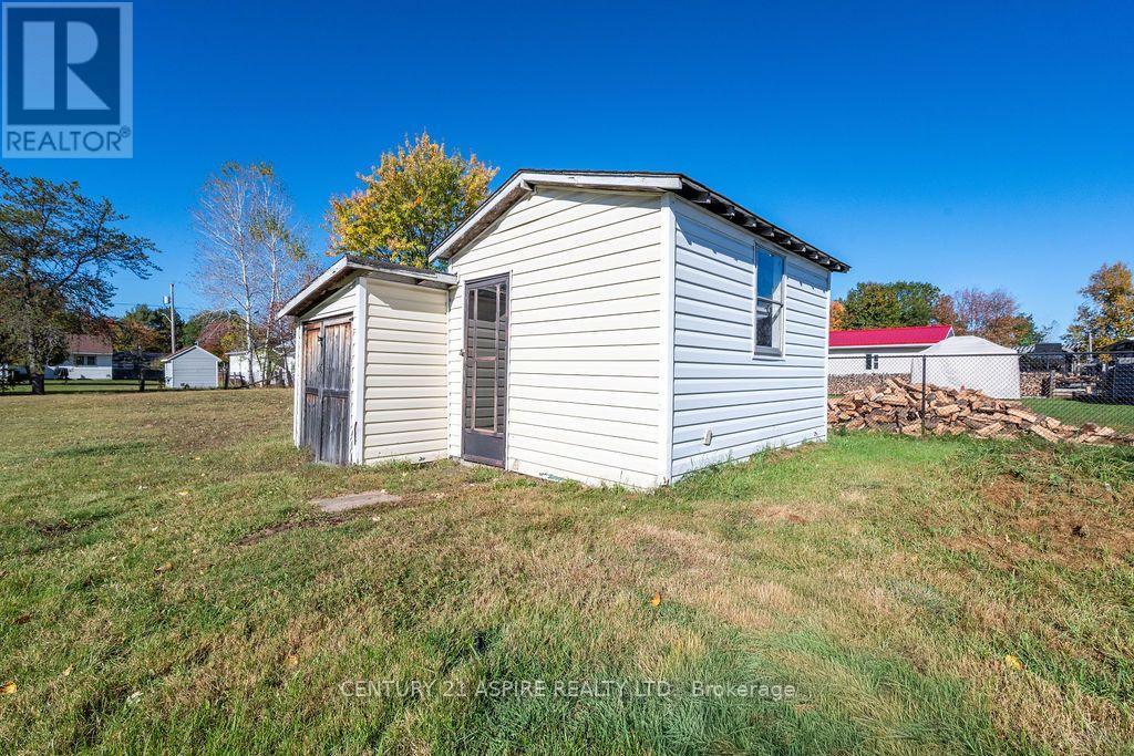 7 William Street Property Photo 40