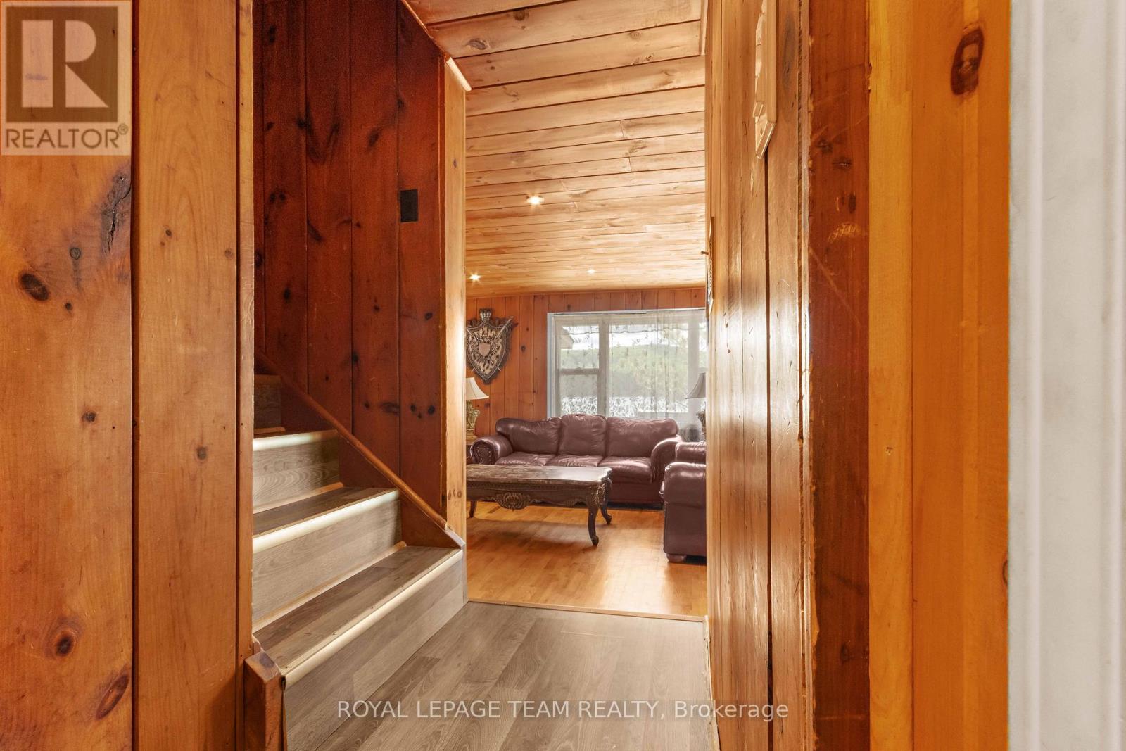 682 Long Lake Road Property Photo 11