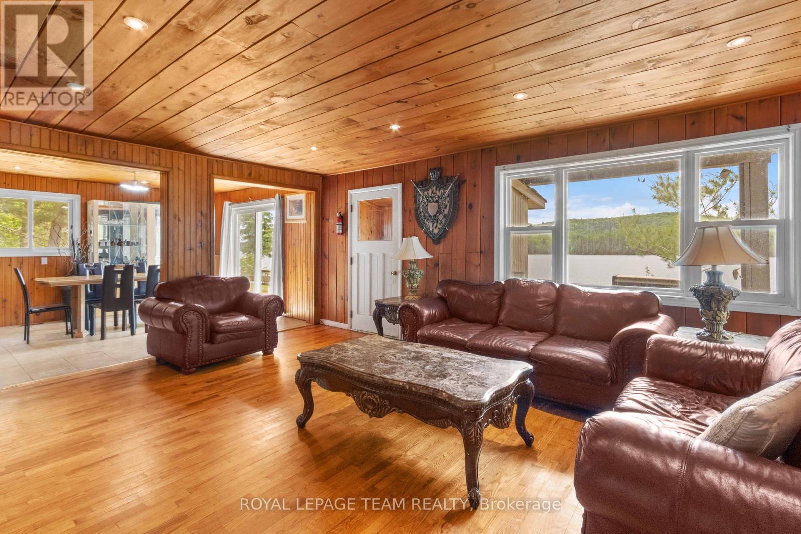 682 Long Lake Road Property Photo 13