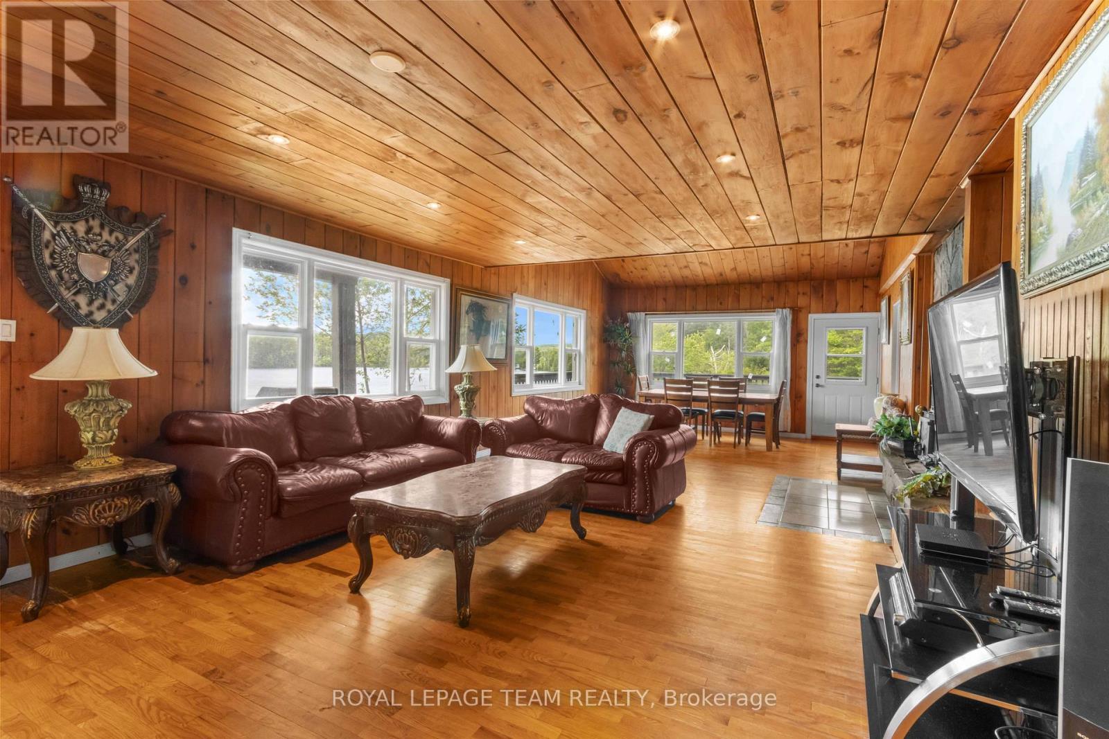 682 Long Lake Road Property Photo 15
